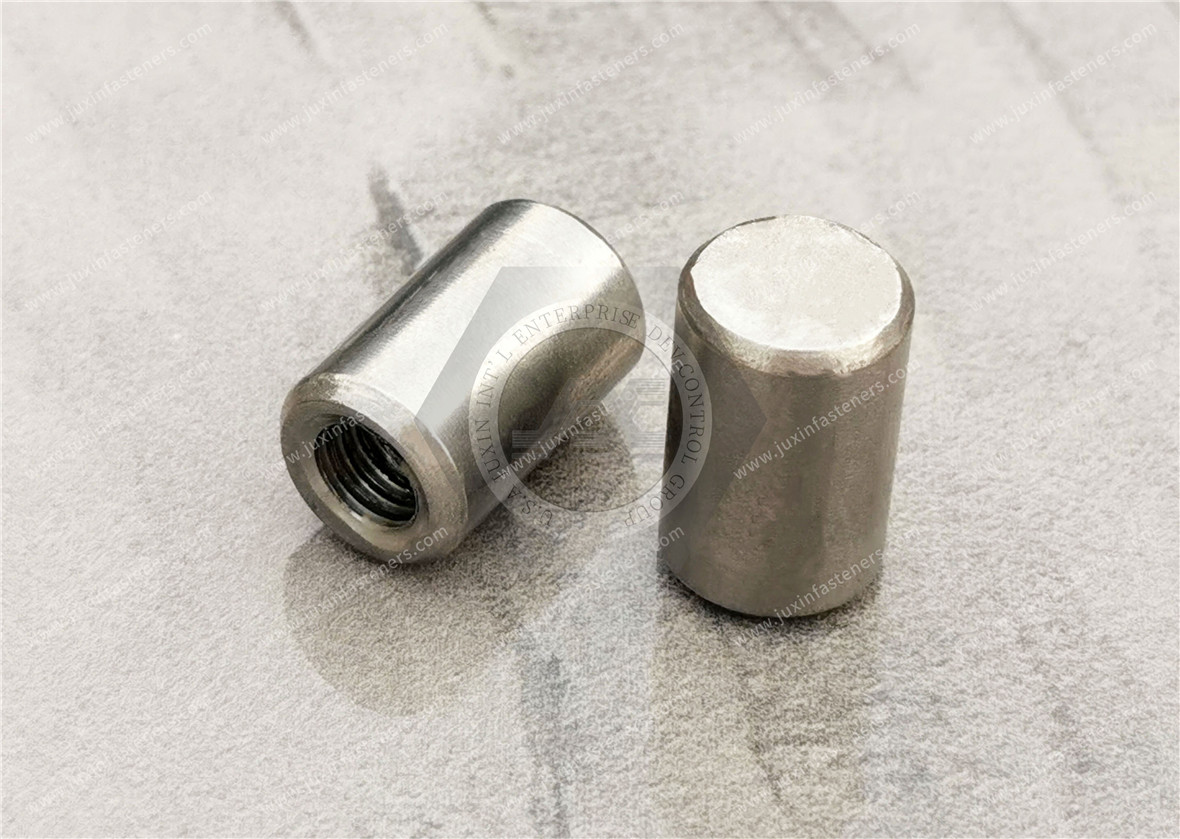 Kegelstifte aus Edelstahl mit Innengewinde