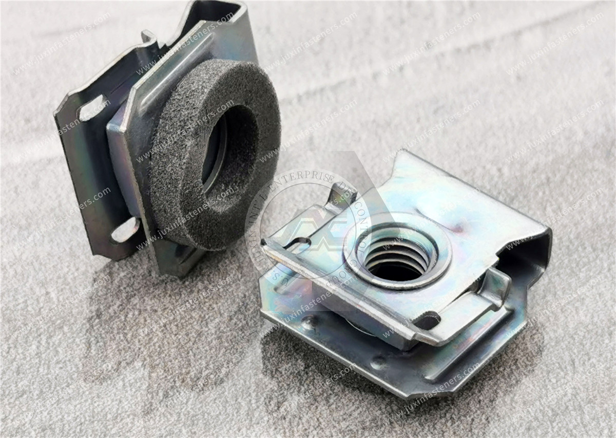 J574-Schnalle PRD05347EK, Material außen C35C, innen 67S, Zink vernickelt, Schwammmaterial PVC. 67S innen, Zink-Nickel-Legierungsbeschichtung, PVC-Schwammmaterial