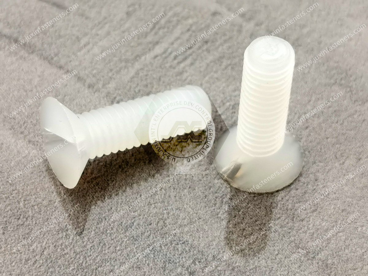 PVDF-Schlitzschrauben mit flachem Kopf PVDF-Schlitzschrauben mit flachem Kopf