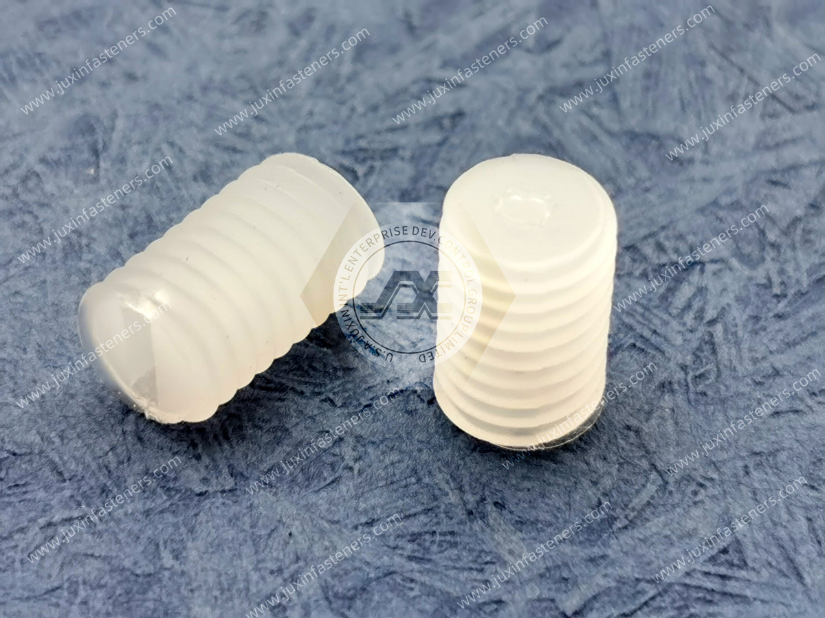 Metrische PVDF-Schlitzschrauben aus Kunststoff mit flacher Spitze Metrische PVDF-Schlitzschrauben aus Kunststoff mit flacher Spitze