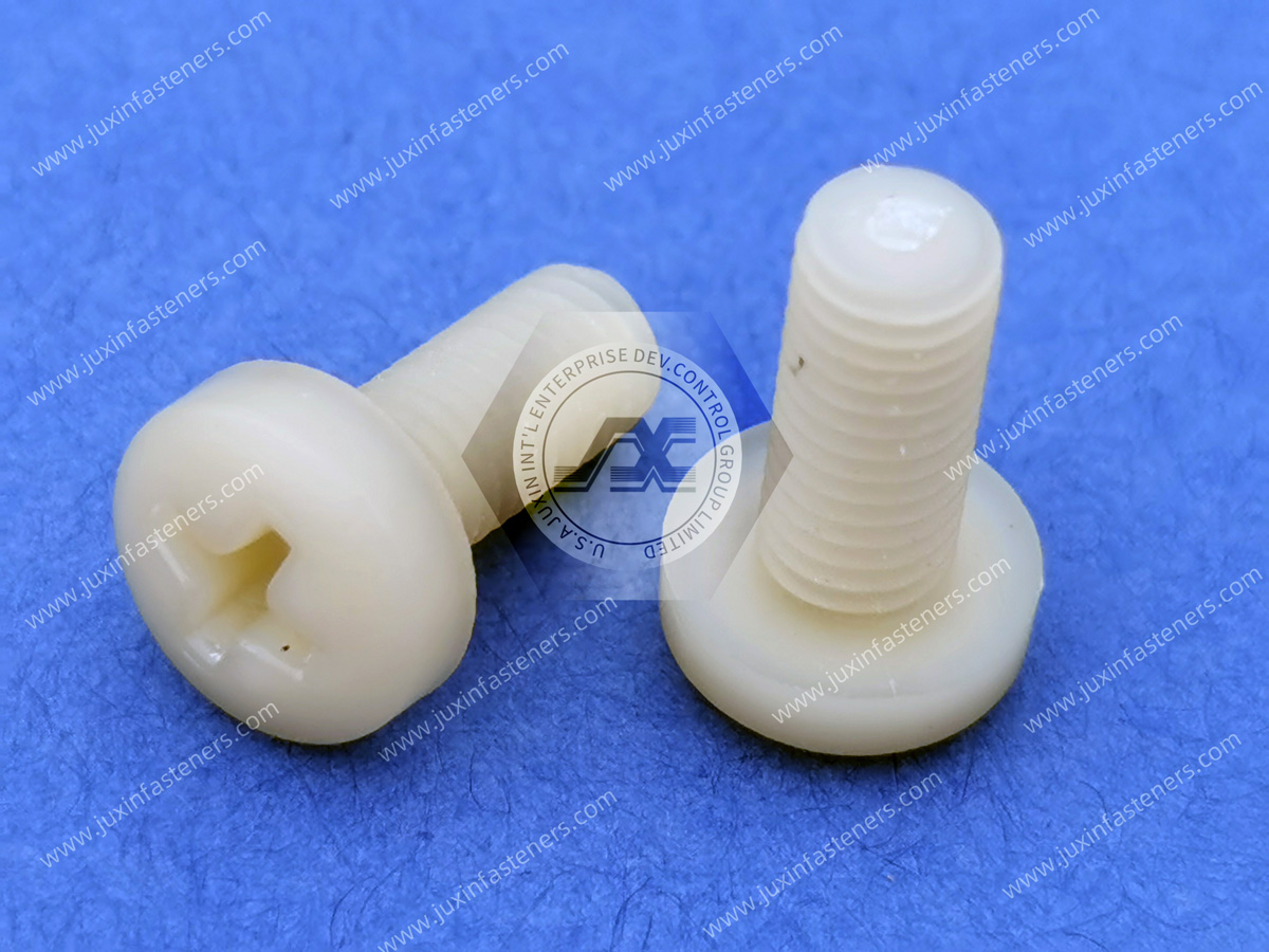Hochtemperaturbeständige Flachkopf-Kreuzschlitzschrauben aus PA-Glasfaser