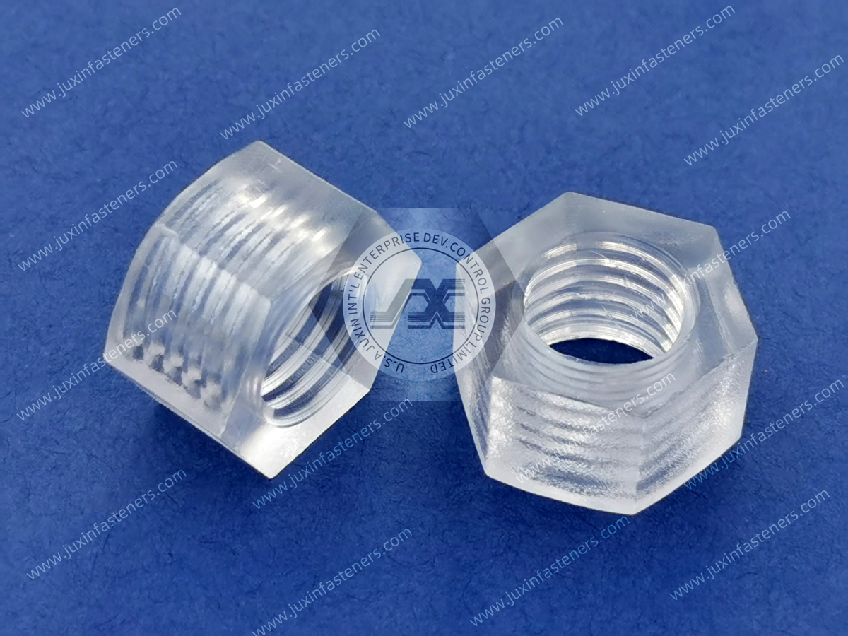 Schlagfeste Sechskantmuttern aus Polycarbonat