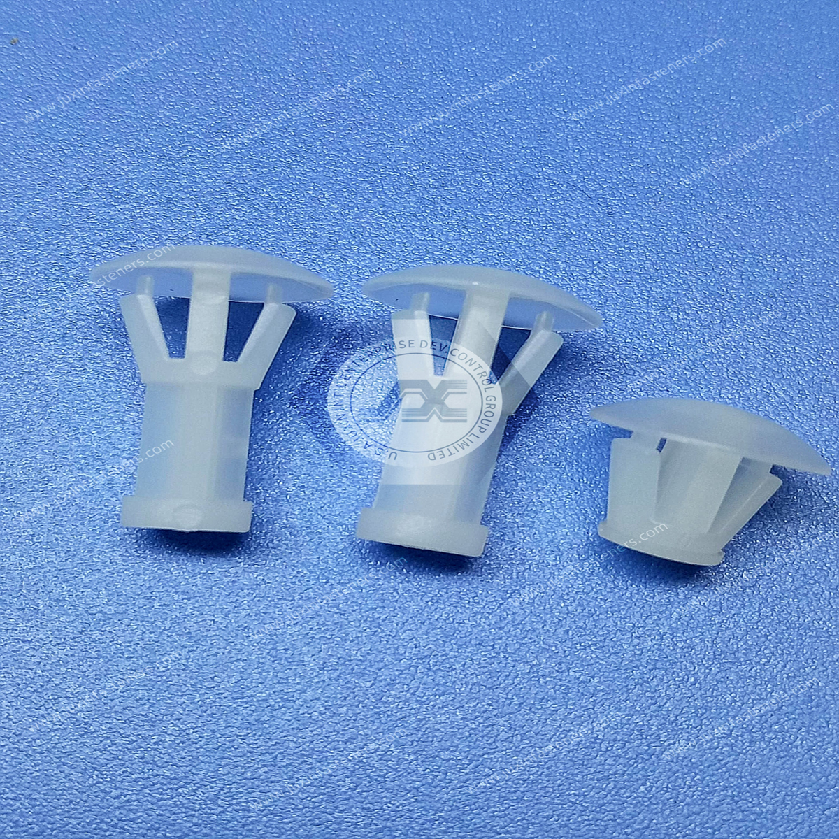 JX-GLCBSC11 Leiterplattenhalterung mit Rückwärtsverriegelung aus Nylon – Abstandshalter mit runden Löchern JX-GLCBSC11 Leiterplattenhalterung mit Rückwärtsverriegelung aus Nylon – Abstandshalter mit runden Löchern