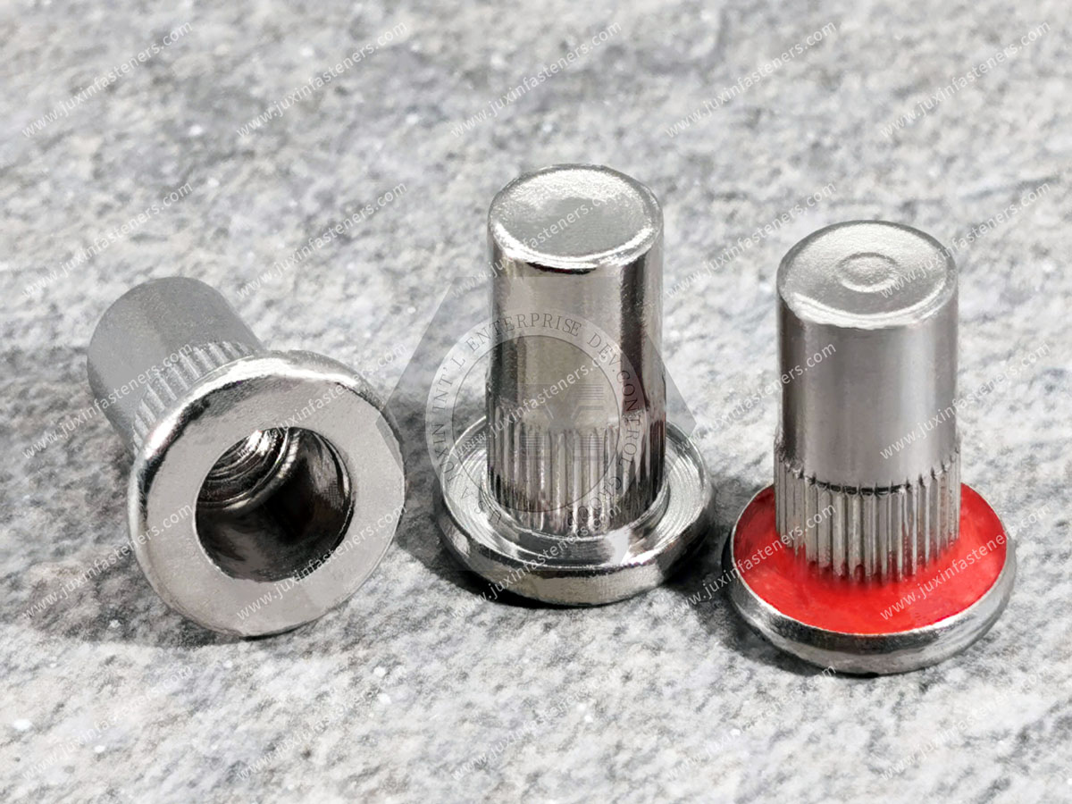 Abgedichtete Nietmuttern für IP67-Automotive- und EV-Anwendungen Abgedichtete Nietmuttern für IP67-Automotive- und EV-Anwendungen