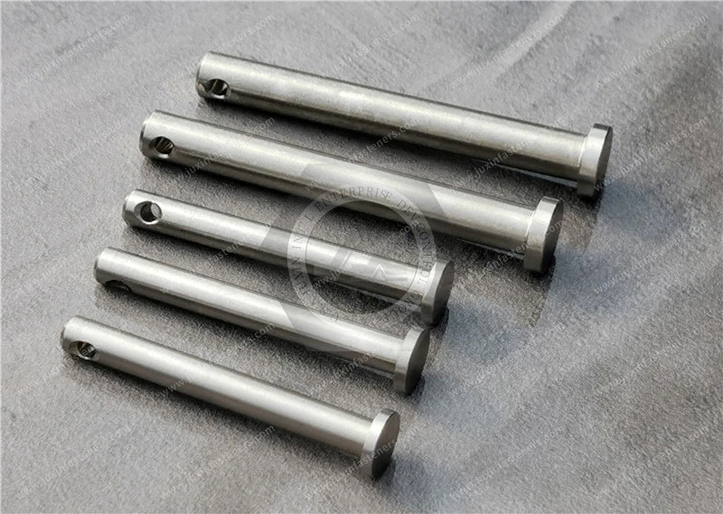 Gabelkopfbolzen aus Edelstahl mit Kopf