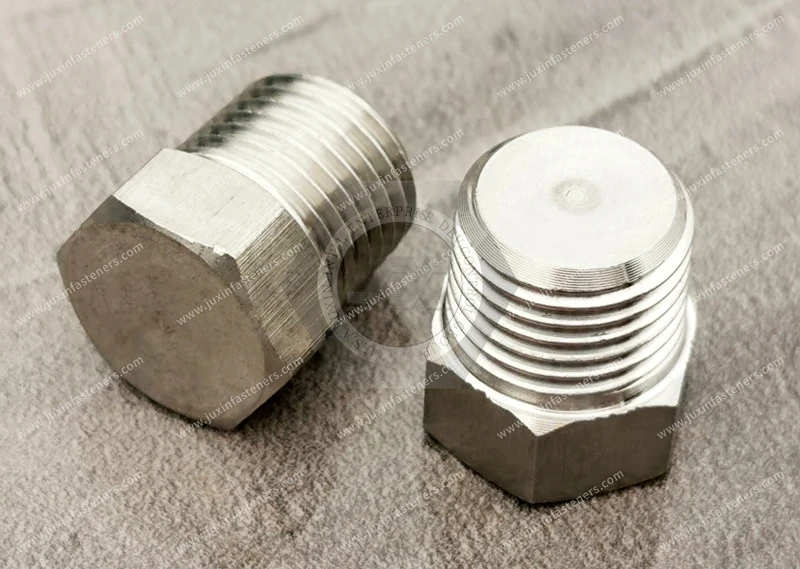 Miniatur-Rohrverschraubungen aus Edelstahl f&uuml;r mittleren Druck mit Gewinde