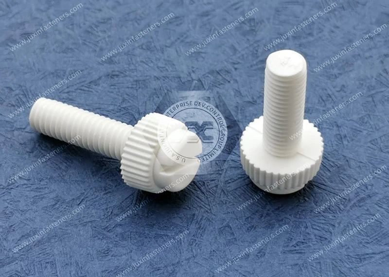 R&auml;ndelschrauben aus PP-Nylon mit Schlitzantrieb