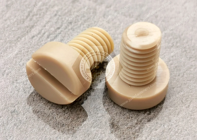 Schmale Zylinderkopf-Schlitzschrauben aus PEEK