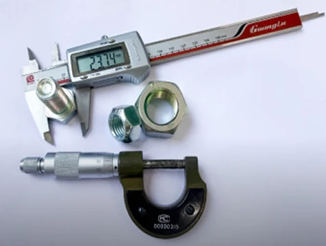 Mikrometer & Messschieber