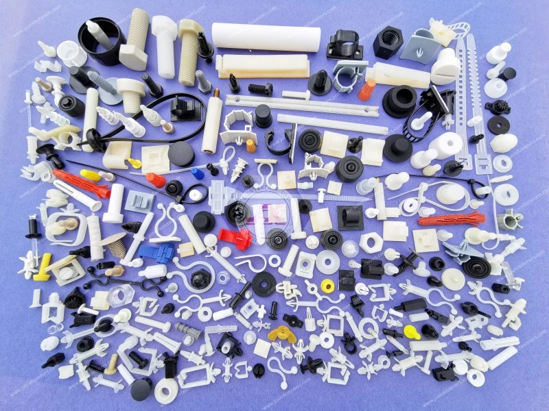 Kunststoff-Hardware