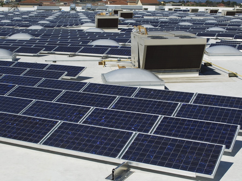 Verbindungslösungen für Solar-, Windenergie-, Robotik- und KI-Anwendungen 